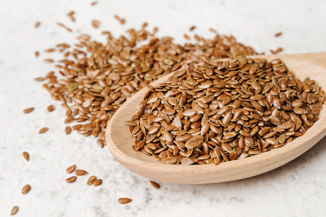 Hormonal Harmony: The Surprising Benefits of Flax Seeds for Women's Health